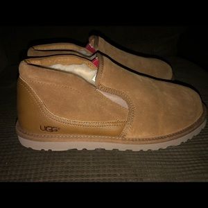 Men’s slip on Uggs